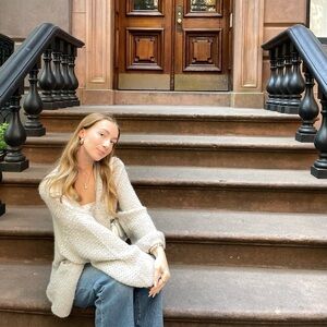 Meet your Posher, Ella